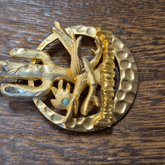 Rare Roadrunner Turquoise Eye Saguaro Cactus Gold Tone Pendant Necklace - Picture 6 of 13